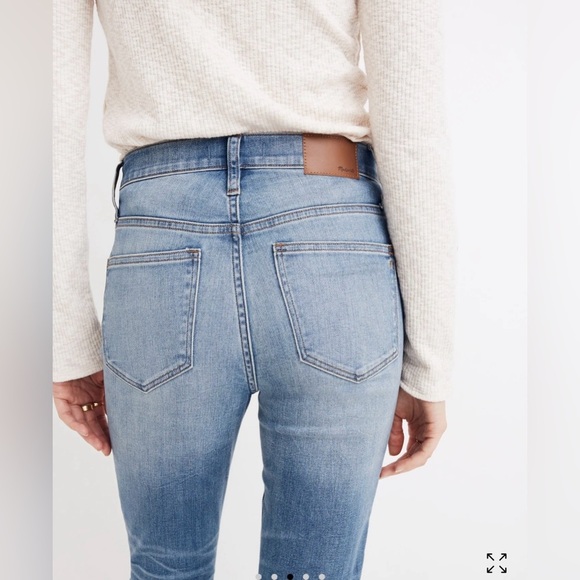 Madewell Petite Cali Demi-Boot Jeans in Bess Wash: 4 Button-Front Edition Sz 26 - Picture 5 of 12